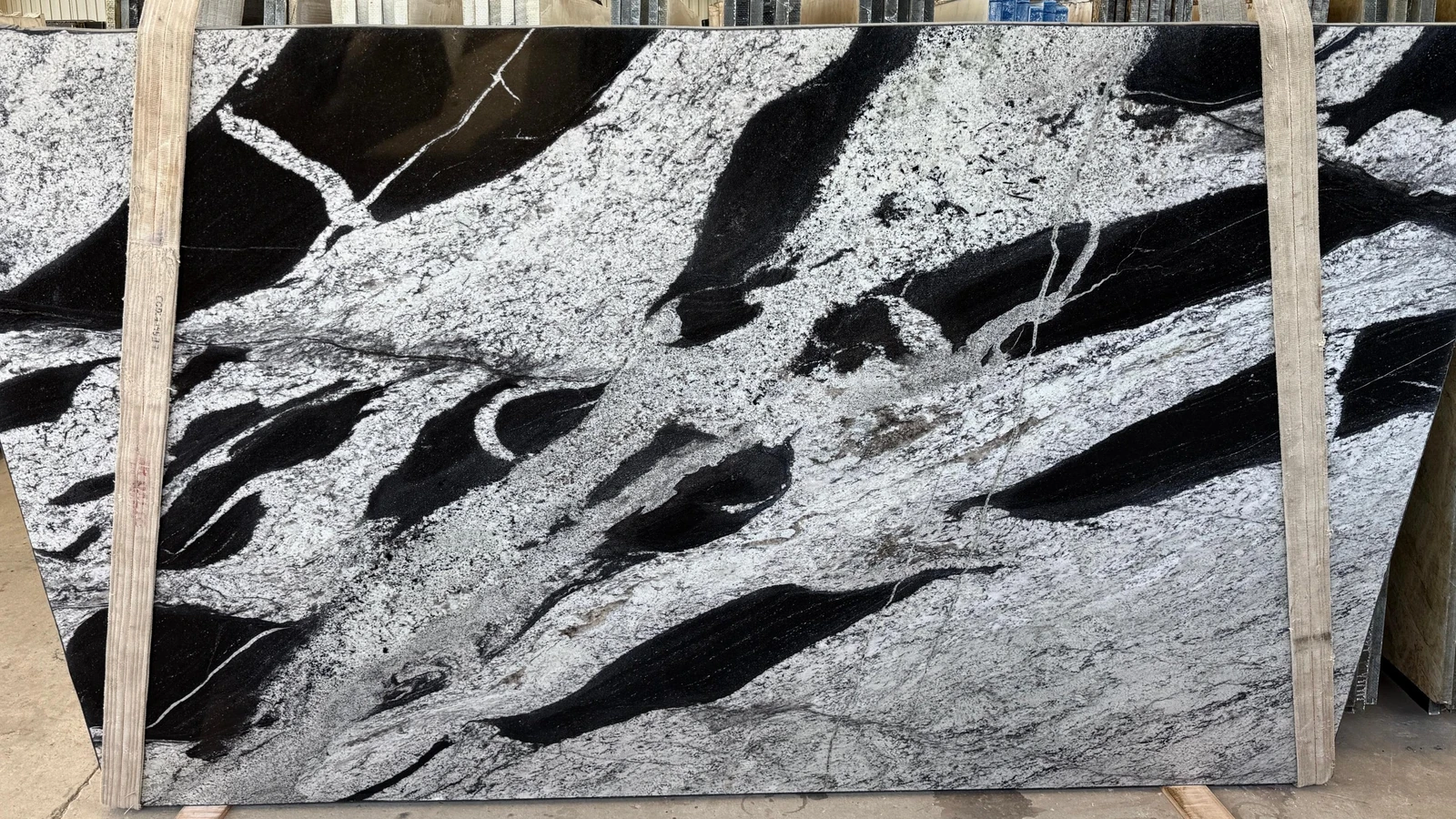 Catalog image for BLACK MAORI DEEP LEATHER GRANITE 2CM