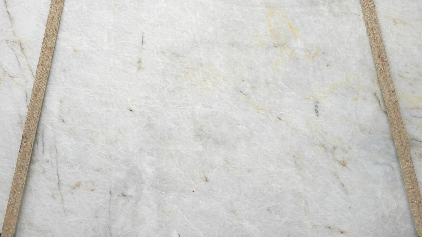 Catalog image for CRISTALLO FROST HONED QUARTZITE 2CM