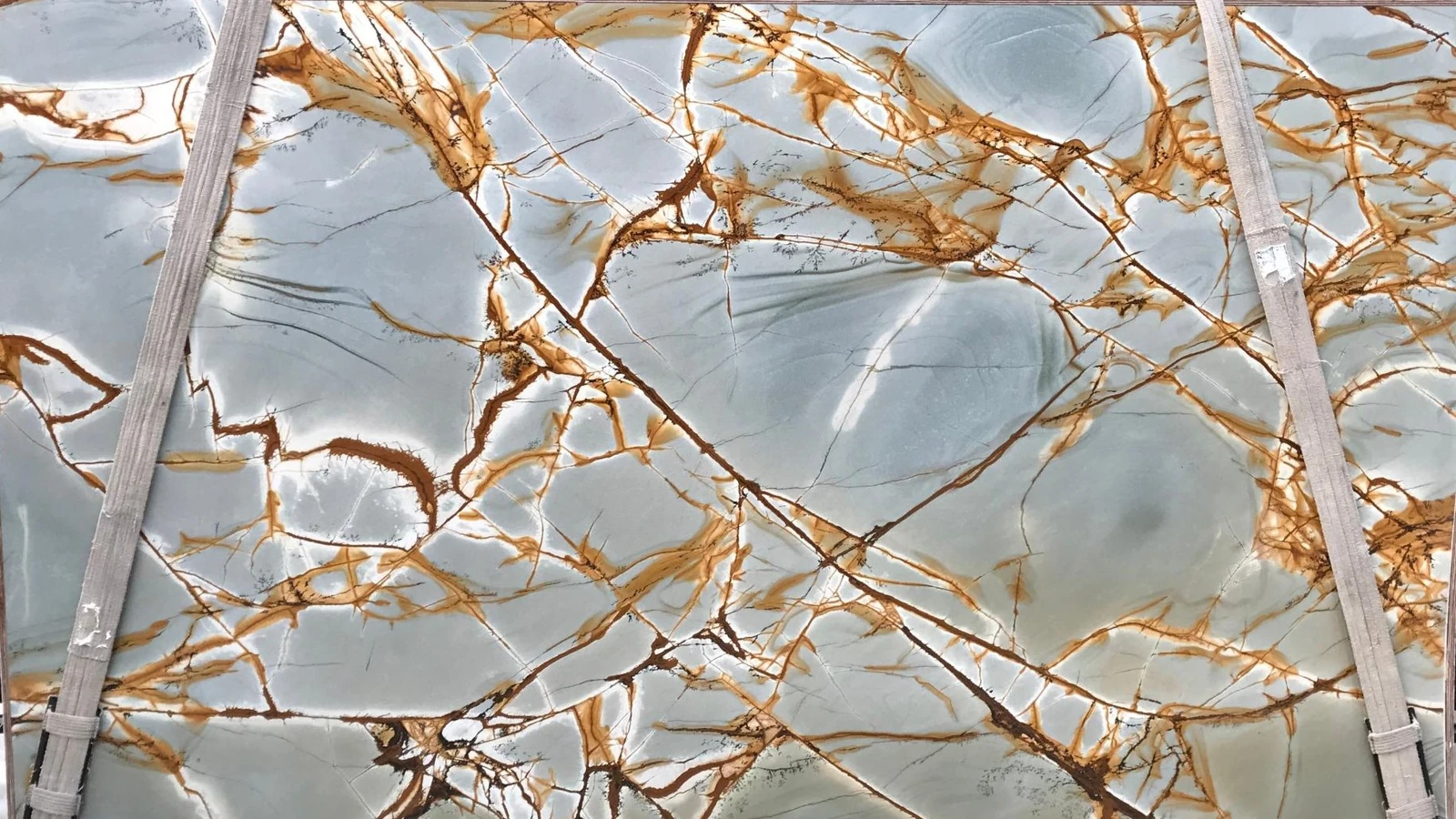Catalog image for BLUE DEEP LEATHER SOFT QUARTZITE 2CM