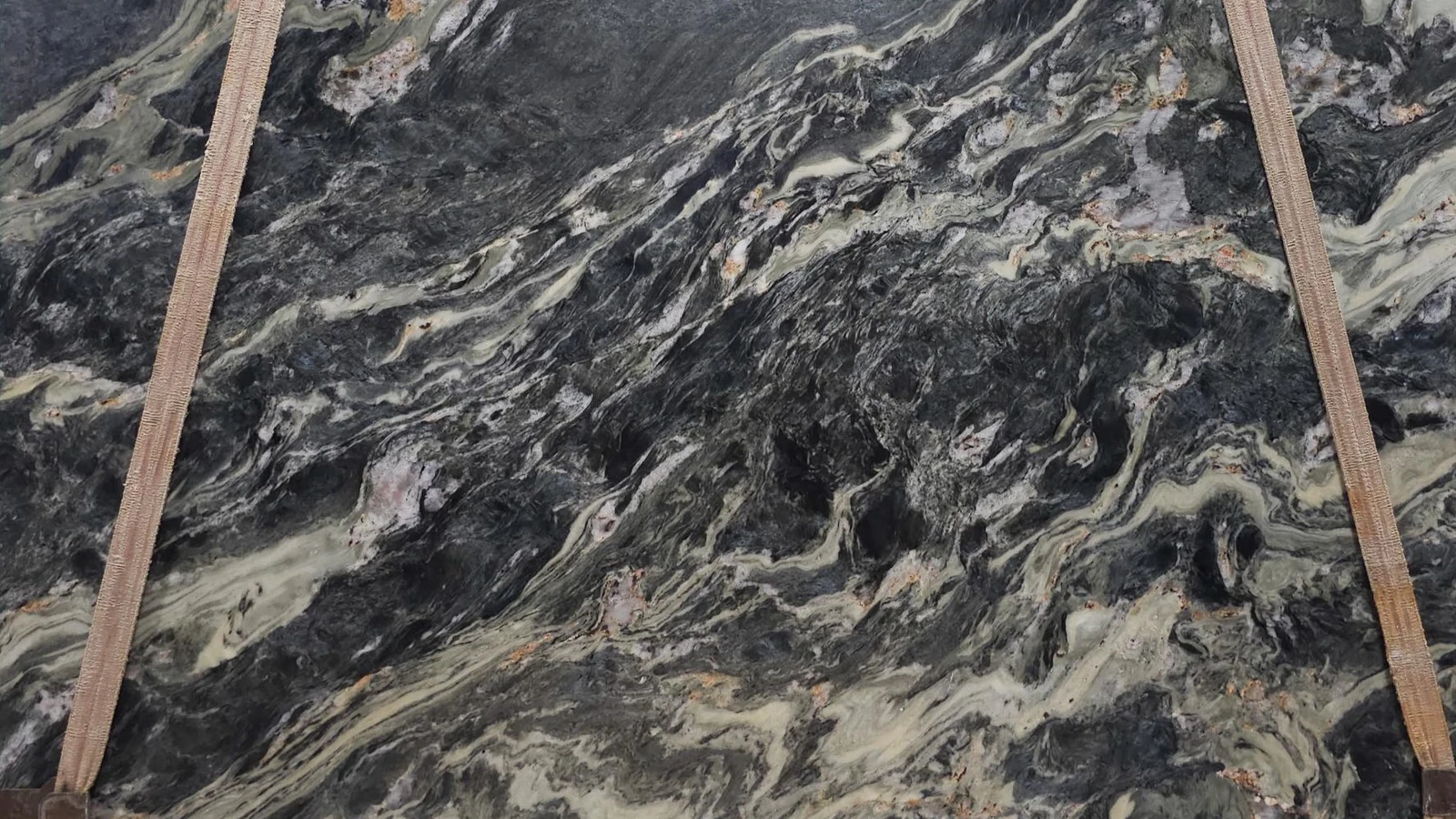 Catalog image for AMAZONIA LEATHER GRANITE 2CM