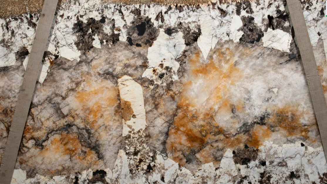 Catalog image for PATAGONIA EXTRA POLISHED GRANITE 2CM