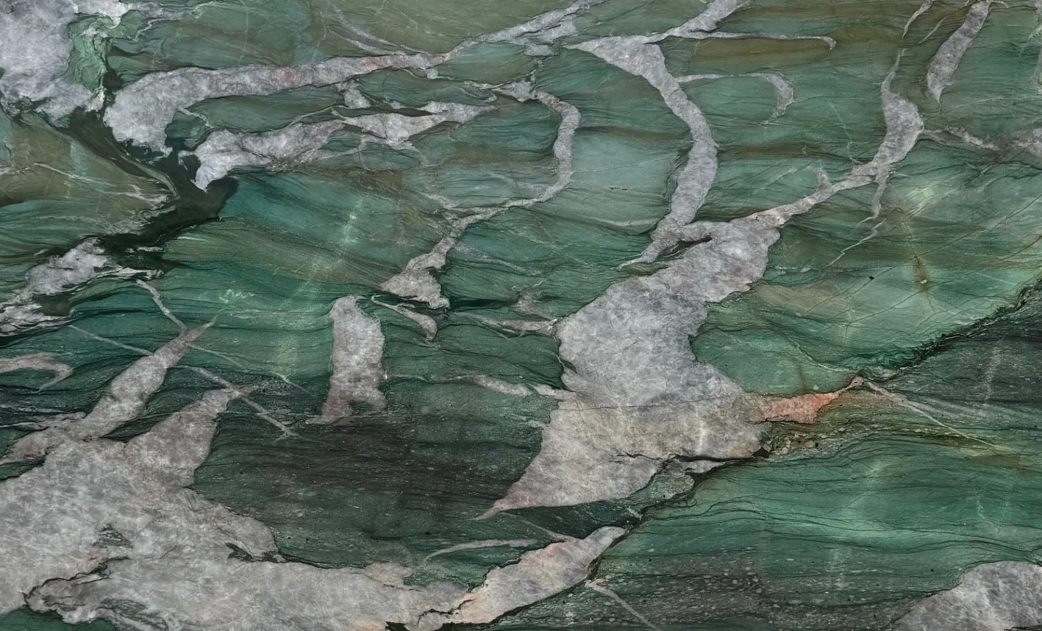 Catalog image for PATAGONIA GREEN POLISHED QUARTZITE 2CM
