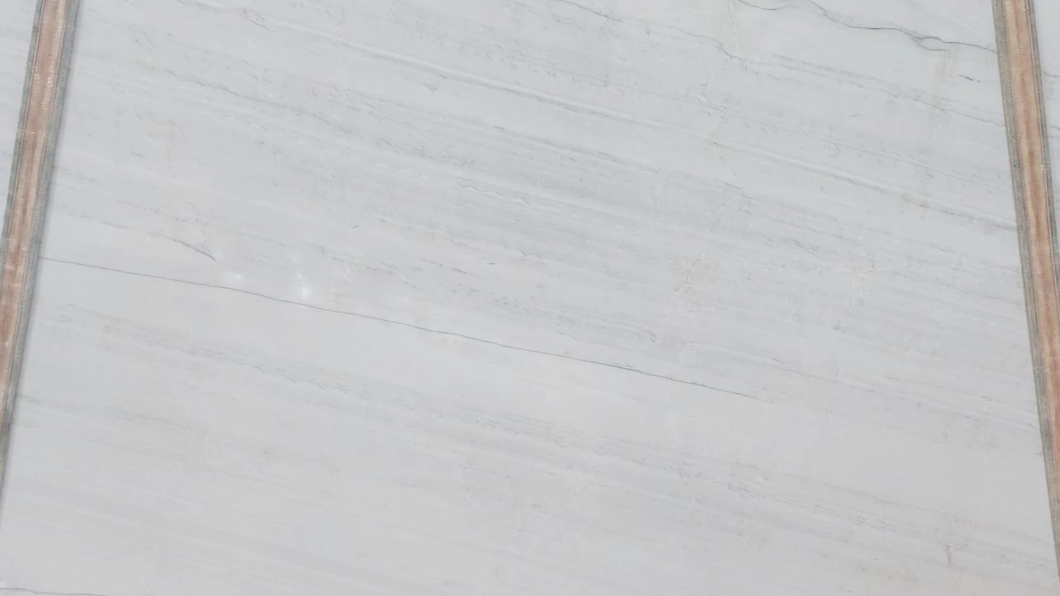 Catalog image for CHARLESTON DEEP LEATHER QUARTZITE 2CM