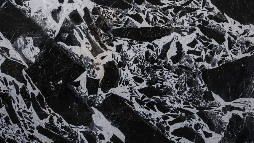 Catalog image for NERO ANTICO LUX POLISHED PORCELAIN 12MM A 128X64