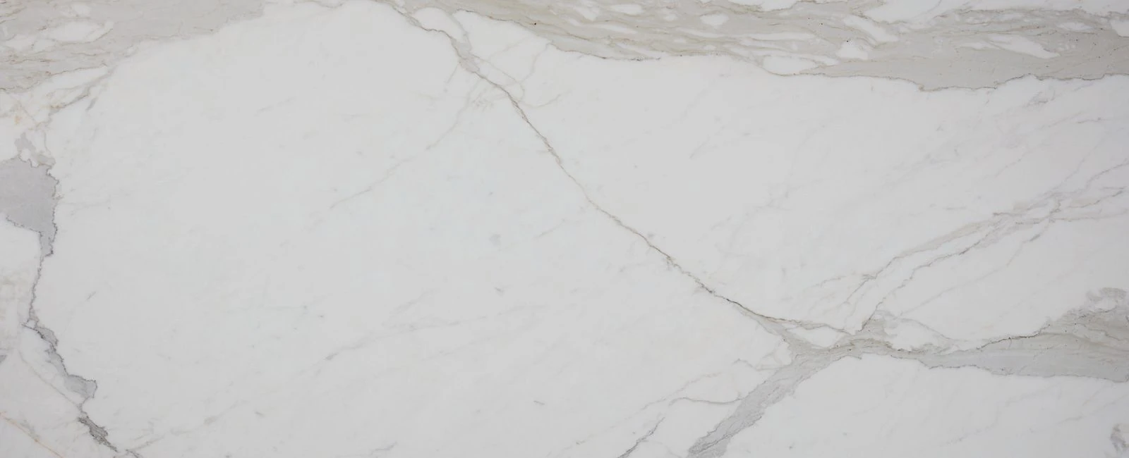 Calacatta Betogli Extra Polished – Full slab photo is an example of the structure and color of this product, which will vary.