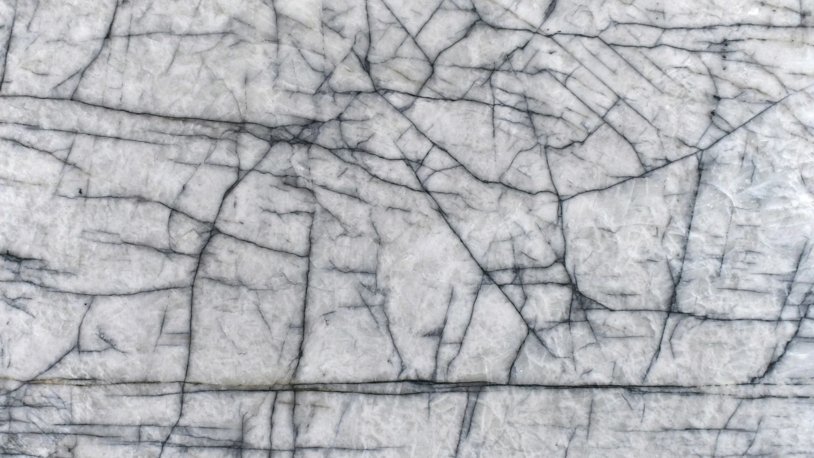 Catalog image for ICEBERG BLACK POLISHED QUARTZITE 2CM