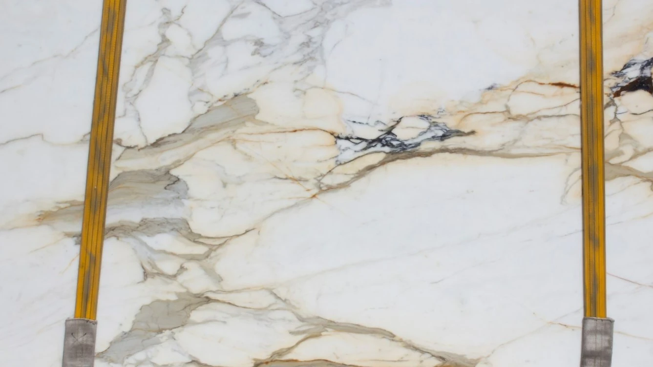 Catalog image for CALACATTA MACCHIA VECCHIA TOP POLISHED MARBLE 2CM