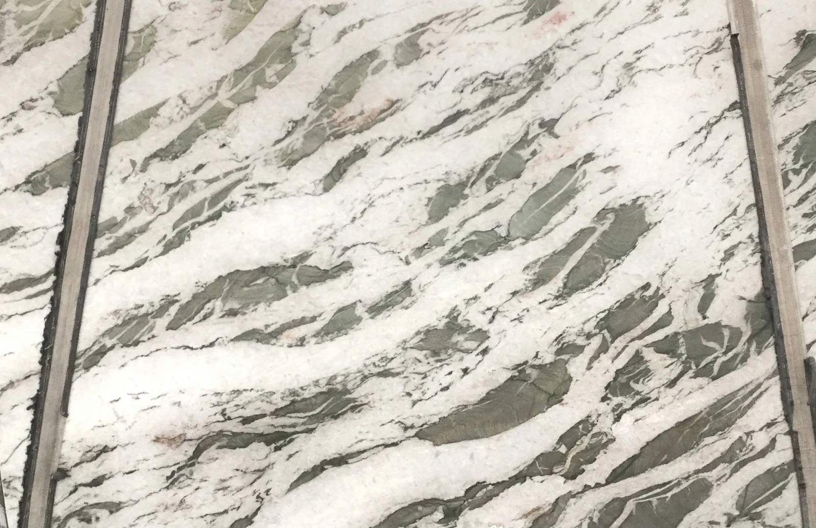 MOON RAY 2CM POLISHED — supplier catalog image