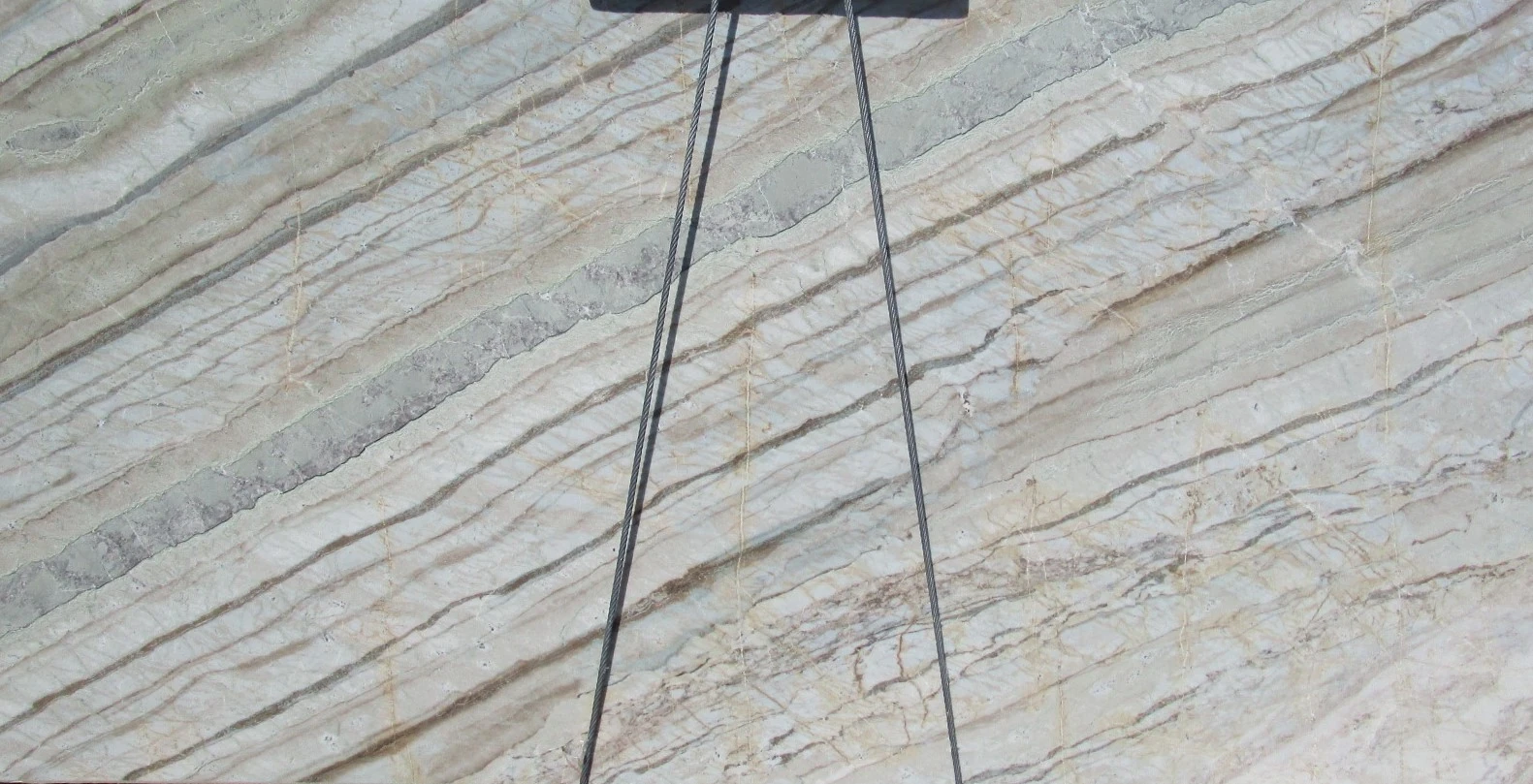 CORTECCIA (DOLOMITE) 3/4 THICK LEATHER — supplier catalog image