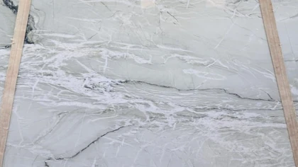 Catalog image for NUAGE POLISHED QUARTZITE 2CM