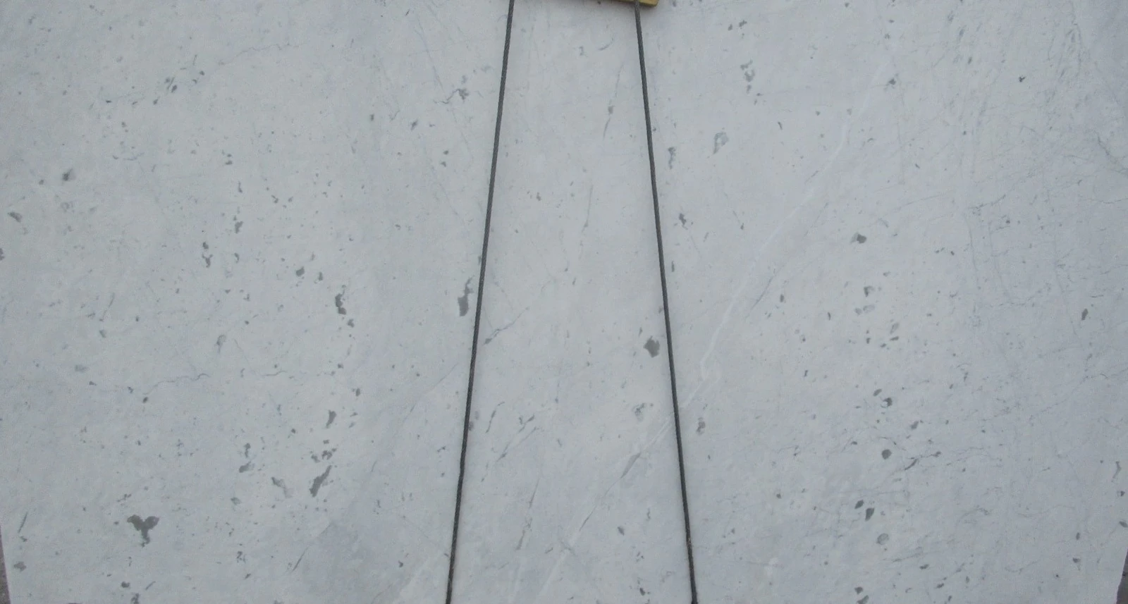 WHITE CARRARA 2CM DUAL — supplier catalog image