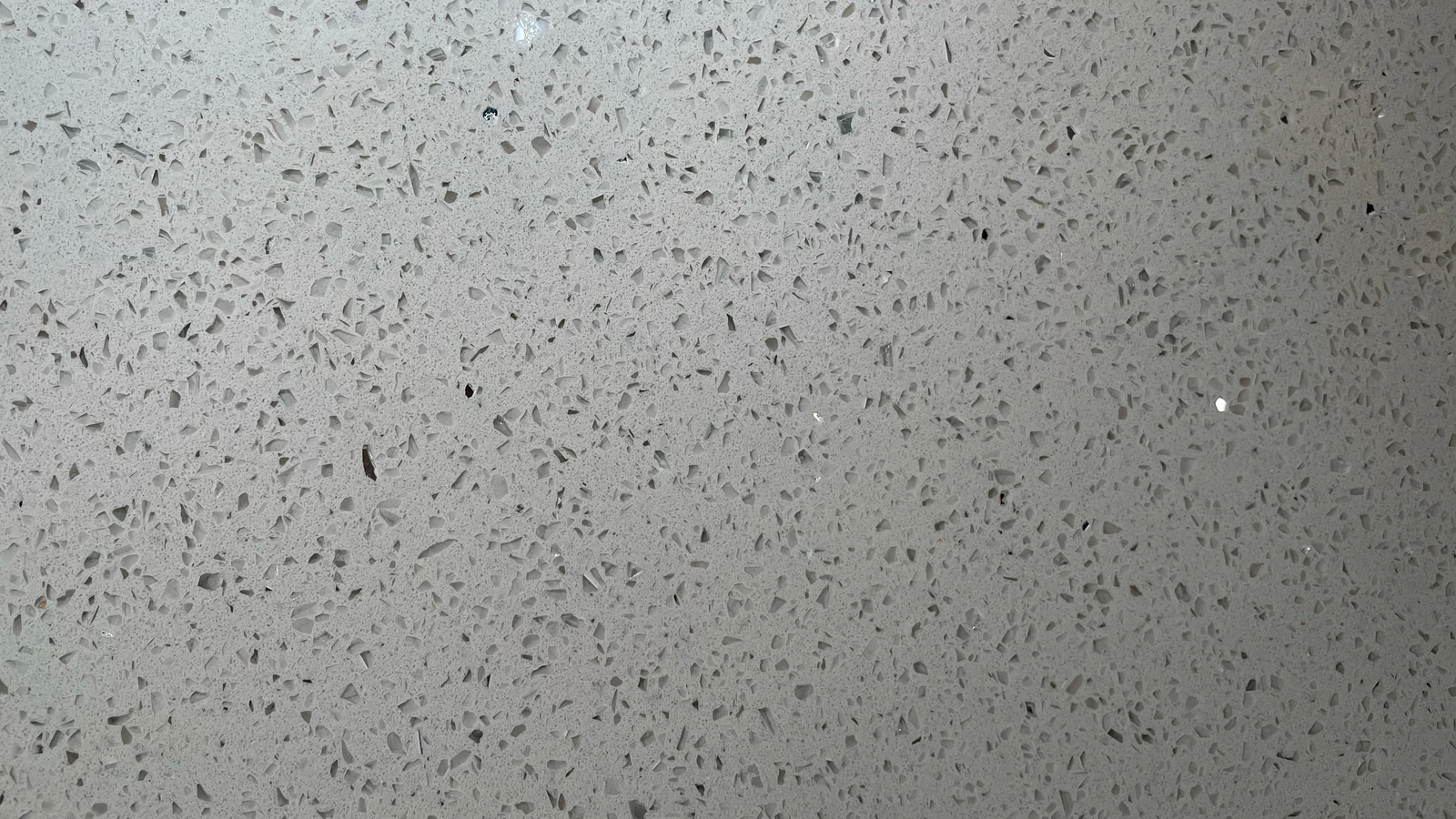 Catalog image for CRYSTAL ICE POLISHED ME QUARTZ 2CM STD 118X55