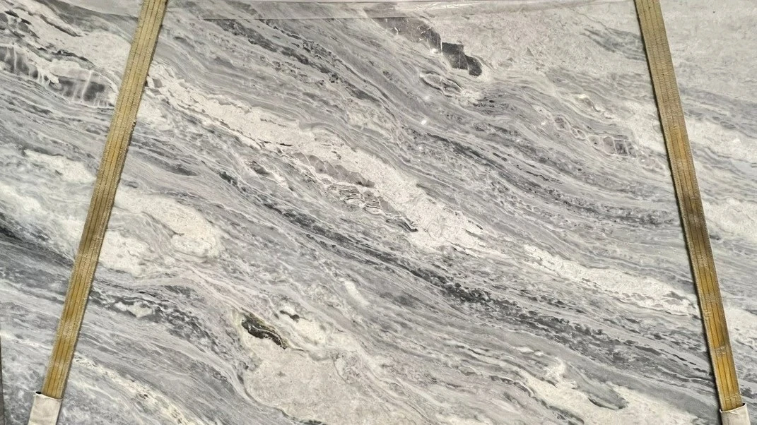 Catalog image for PYTHON EXTRA POLISHED QUARTZITE 2CM