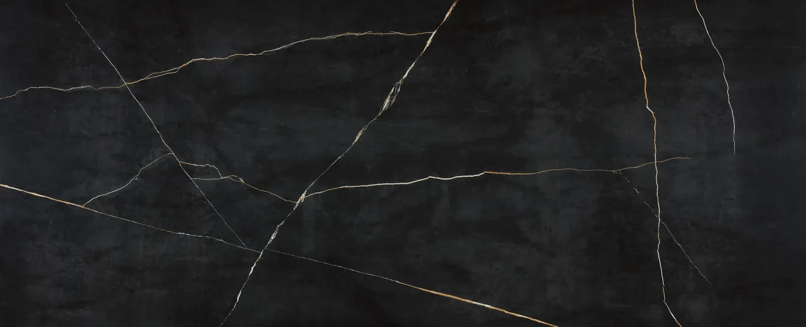 DT-Marvel Black Atlantis Polished