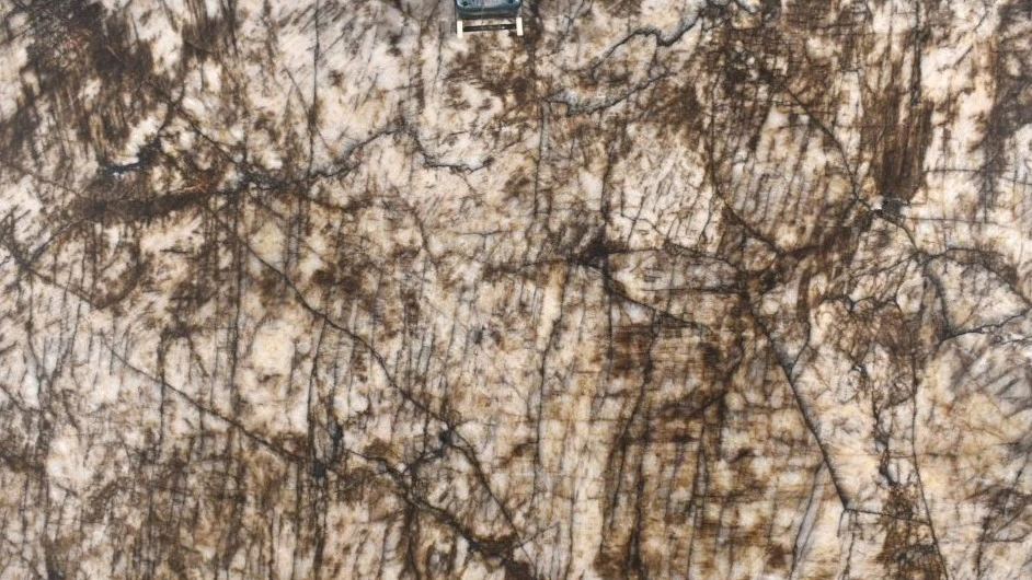 Catalog image for SAPHIRE MOCHA POLISHED QUARTZITE 2CM