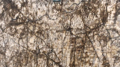 Catalog image for SAPHIRE MOCHA POLISHED QUARTZITE 2CM