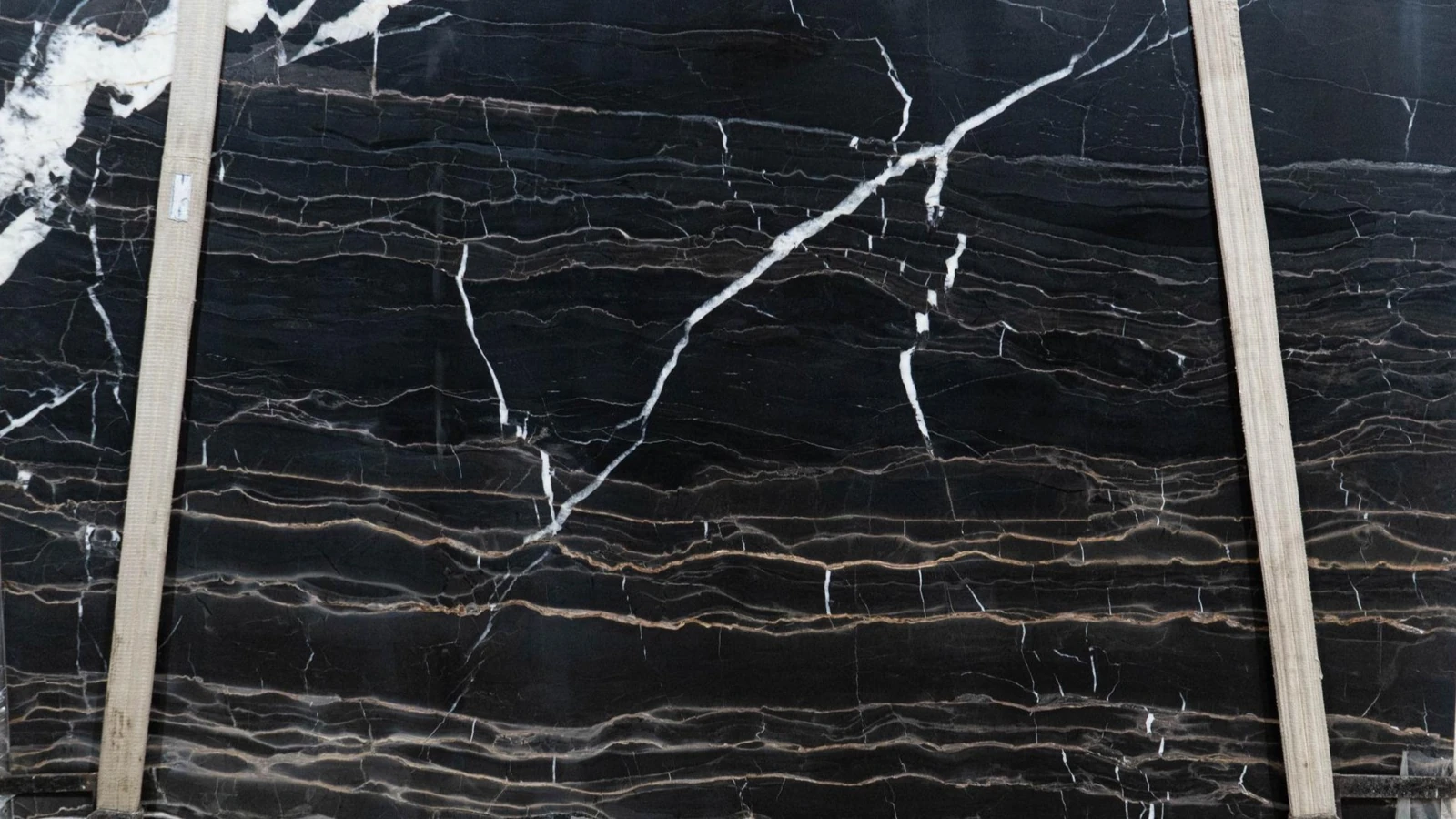 Catalog image for ENIGMA LEATHER MATTE MARBLE 2CM