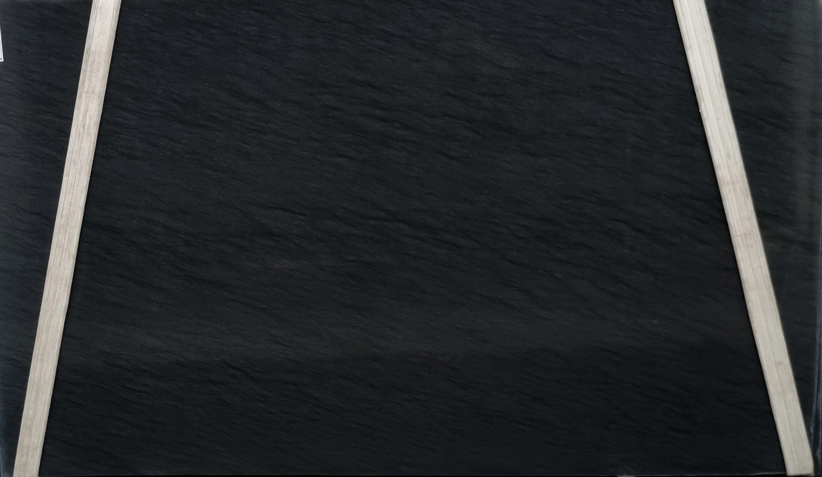 BLACK VERMONT 2CM POLISHED — supplier catalog image
