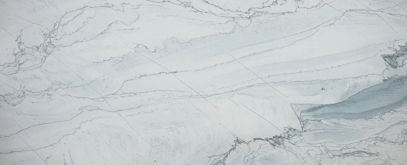 Artemis Polished – Full slab photo is an example of the structure and color of this product, which will vary.