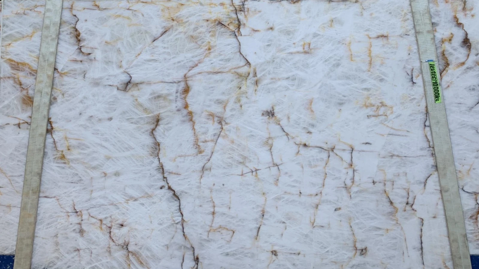 Catalog image for CRISTALLO POLISHED QUARTZITE 2CM