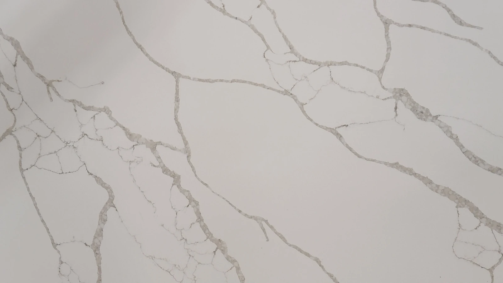 Catalog image for CALACATTA EIFFEL POLISHED ME QUARTZ 2CM JUMBO B 126X63