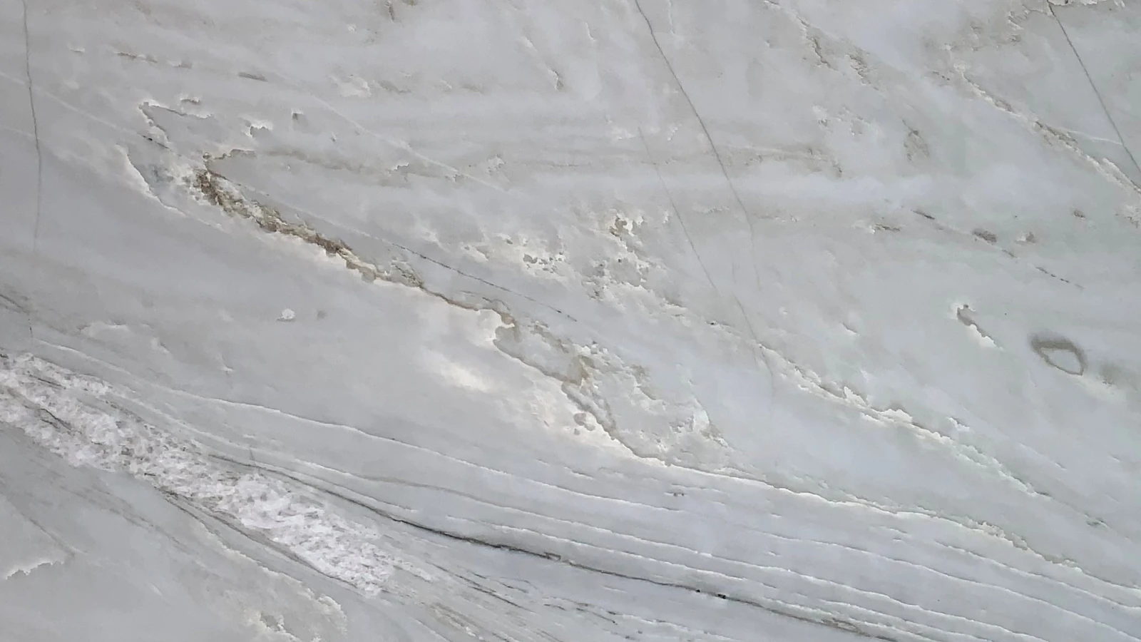 Catalog image for WHITE PEARL POLISHED QUARTZITE 2CM