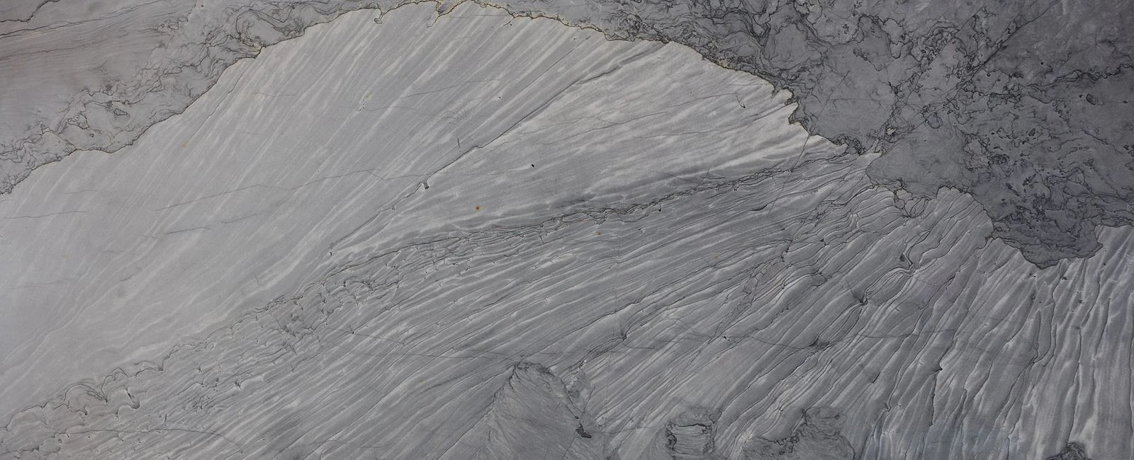 Nickel Polished – Full slab photo is an example of the structure and color of this product, which will vary.