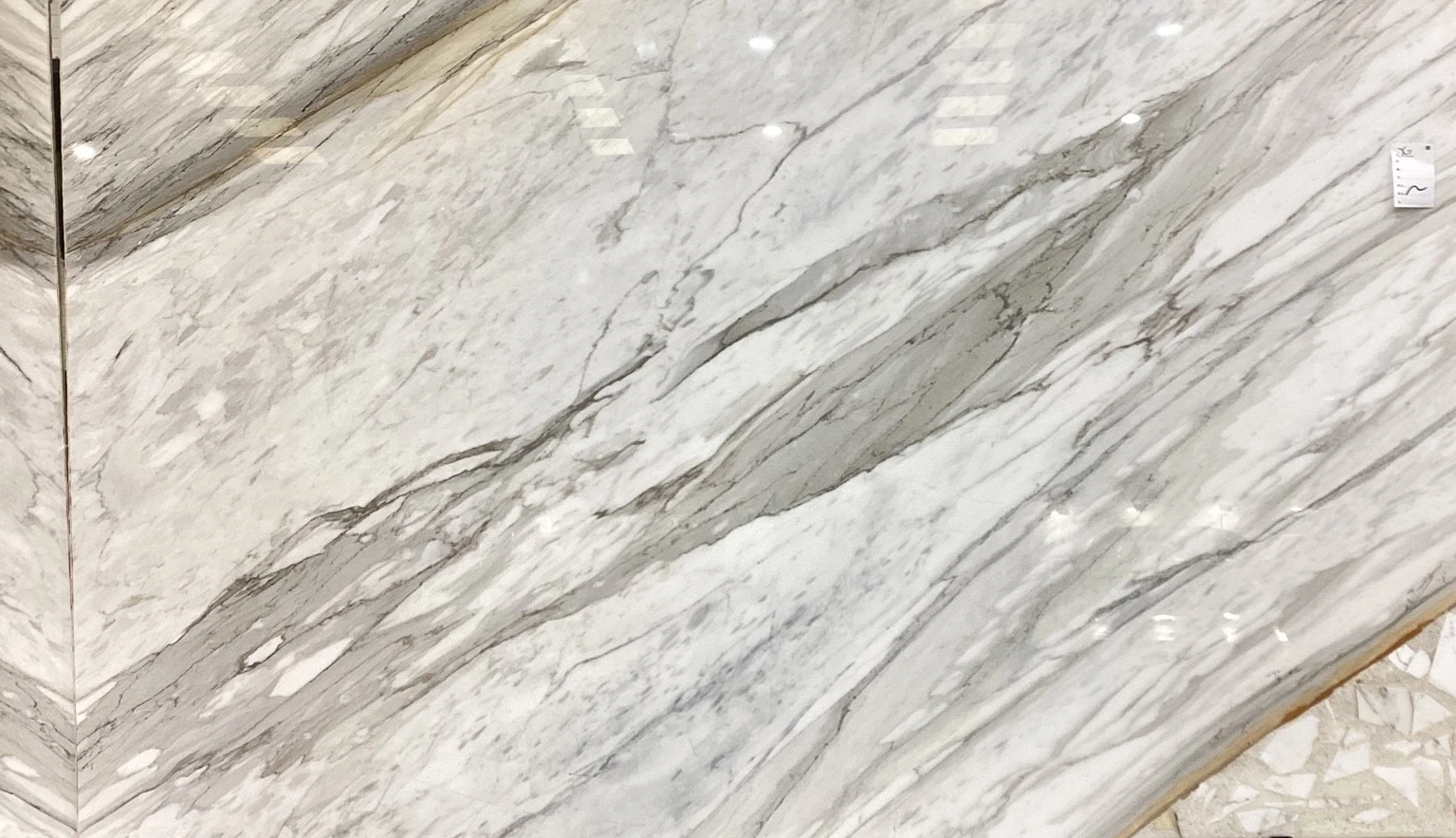 CALACATA BORGHINI 2CM POLISHED — supplier catalog image