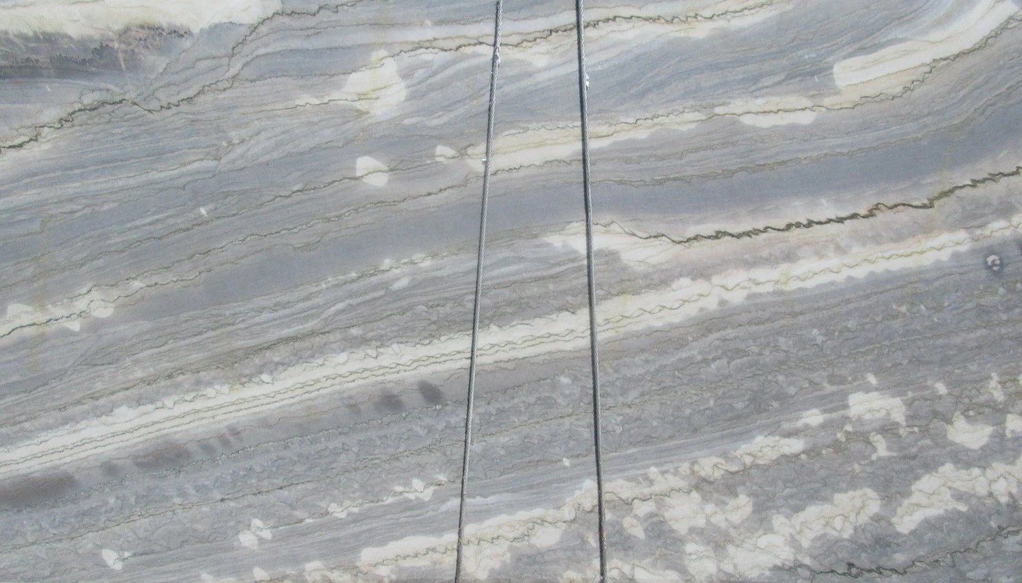 NUVOLE 3CM THICK POLISHED — supplier catalog image