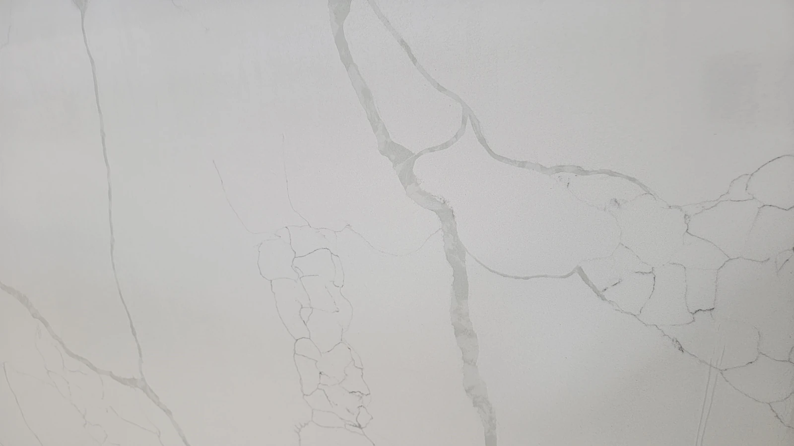 Catalog image for CALACATTA MASSIMO POLISHED N ME QUARTZ 2CM JUMBO A 128X63