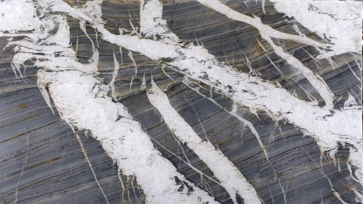 Catalog image for PARAMOUNT POLISHED QUARTZITE 2CM