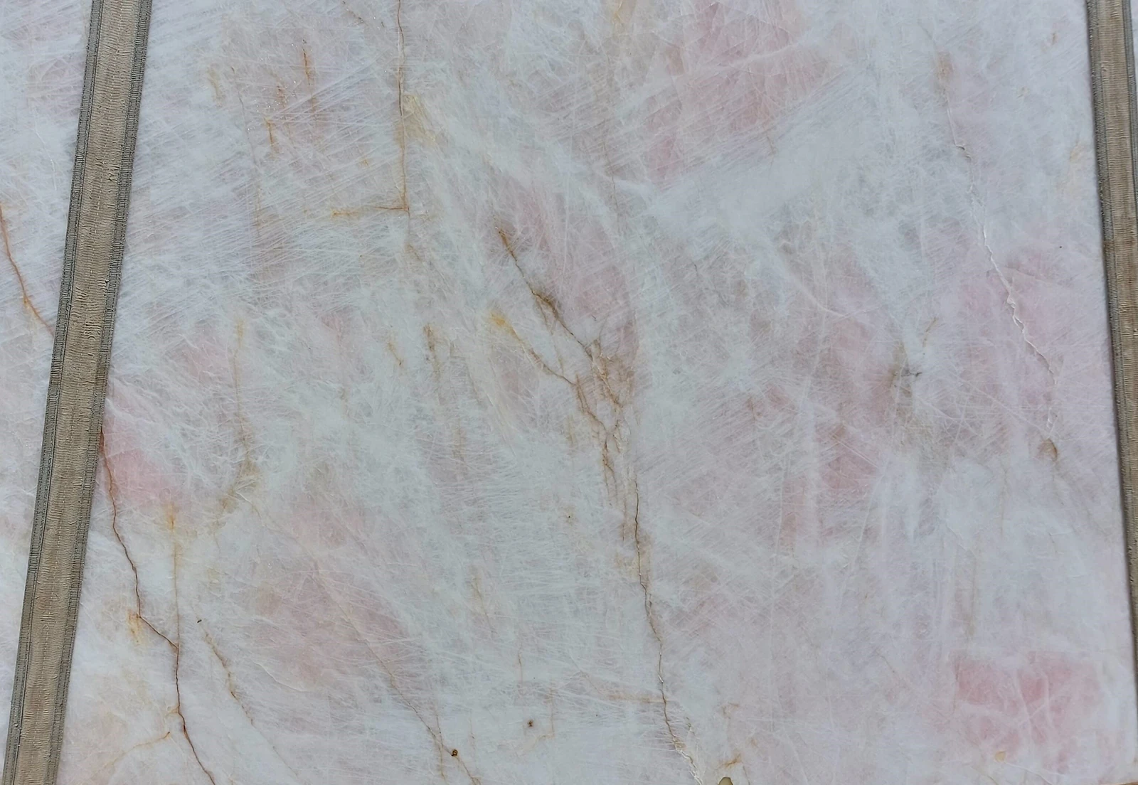 CRYSTAL ROSE 2CM POLISHED — supplier catalog image