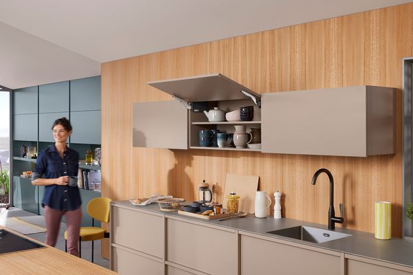 AVENTOS HK top manufacturer family illustration