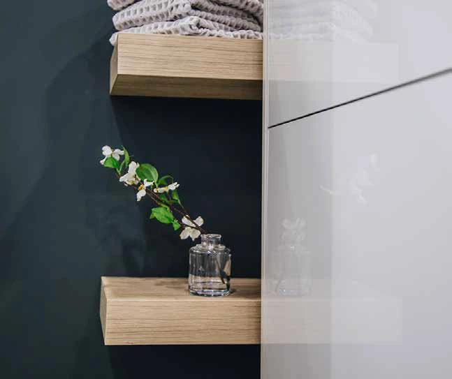 Floating shelf application