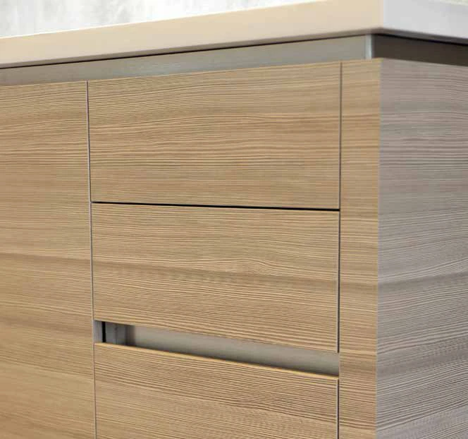 Horizontal handle-free cabinetry
