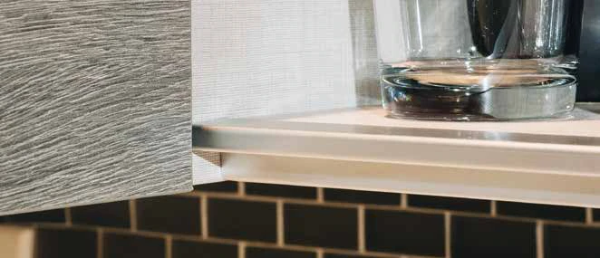 Upper-cabinet handle-free detail